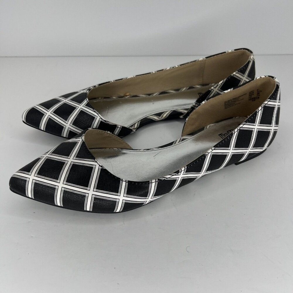 Brash Slip-On Pointed-Toe Half-Cut-Out White on Black ;Women's Size 9 Shoes